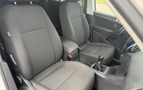 Volkswagen Tiguan I, 2012 год, 920 000 рублей, 16 фотография