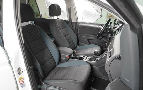 Volkswagen Touran III, 2019 год, 2 049 000 рублей, 8 фотография