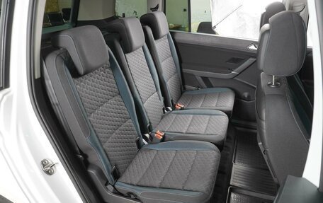Volkswagen Touran III, 2019 год, 2 049 000 рублей, 7 фотография