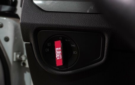 Volkswagen Touran III, 2019 год, 2 049 000 рублей, 13 фотография