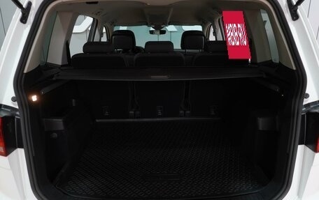 Volkswagen Touran III, 2019 год, 2 049 000 рублей, 22 фотография