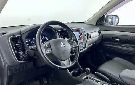 Mitsubishi Outlander III рестайлинг 3, 2012 год, 1 521 000 рублей, 9 фотография