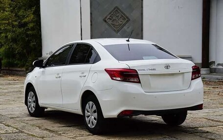Toyota Yaris XP150 рестайлинг, 2022 год, 975 000 рублей, 4 фотография