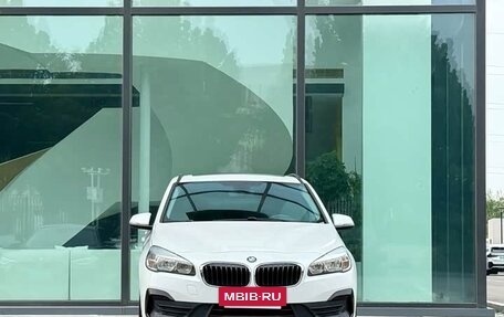 BMW 2 серия Grand Tourer F46 рестайлинг, 2019 год, 1 400 000 рублей, 2 фотография