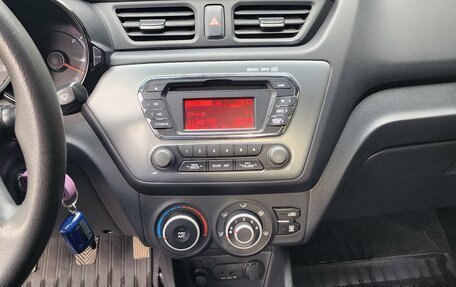 KIA Rio III рестайлинг, 2013 год, 800 000 рублей, 12 фотография