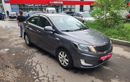 KIA Rio III рестайлинг, 2013 год, 800 000 рублей, 2 фотография
