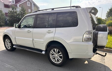 Mitsubishi Pajero IV, 2014 год, 2 600 000 рублей, 2 фотография