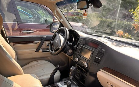 Mitsubishi Pajero IV, 2014 год, 2 600 000 рублей, 10 фотография