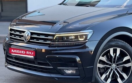 Volkswagen Tiguan II, 2018 год, 2 770 000 рублей, 2 фотография