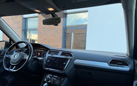 Volkswagen Tiguan II, 2018 год, 2 770 000 рублей, 23 фотография