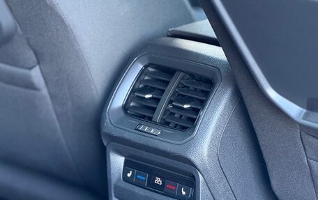 Volkswagen Tiguan II, 2018 год, 2 770 000 рублей, 24 фотография