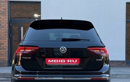 Volkswagen Tiguan II, 2018 год, 2 770 000 рублей, 13 фотография