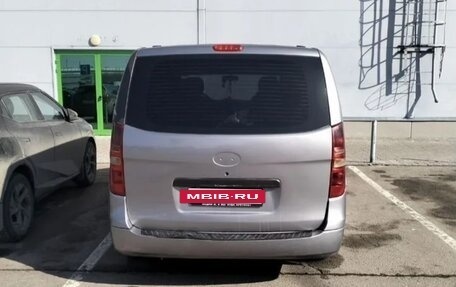 Hyundai Grand Starex Grand Starex I рестайлинг 2, 2011 год, 980 000 рублей, 3 фотография