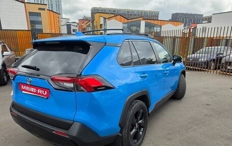 Toyota RAV4, 2021 год, 4 300 000 рублей, 4 фотография