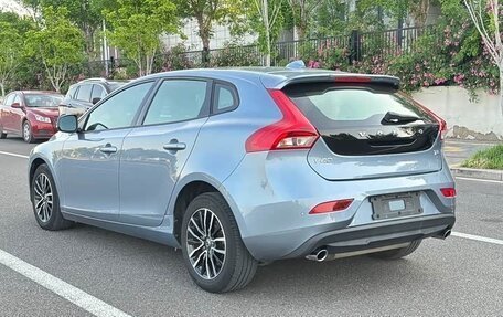 Volvo V40 II рестайлинг, 2019 год, 1 185 000 рублей, 6 фотография