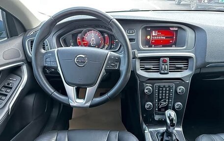 Volvo V40 II рестайлинг, 2019 год, 1 185 000 рублей, 13 фотография