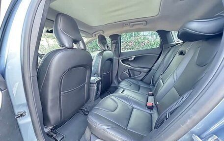 Volvo V40 II рестайлинг, 2019 год, 1 185 000 рублей, 19 фотография