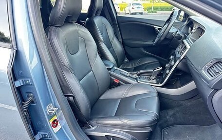 Volvo V40 II рестайлинг, 2019 год, 1 185 000 рублей, 17 фотография