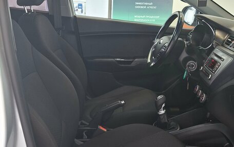 KIA Rio III рестайлинг, 2016 год, 890 000 рублей, 24 фотография