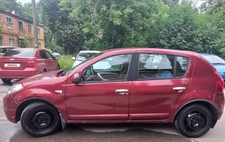 Renault Sandero I, 2013 год, 580 000 рублей, 2 фотография