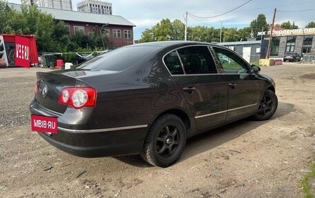 Volkswagen Passat B6, 2006 год, 595 000 рублей, 3 фотография