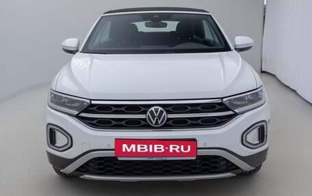 Volkswagen T-Roc I, 2022 год, 2 765 000 рублей, 2 фотография