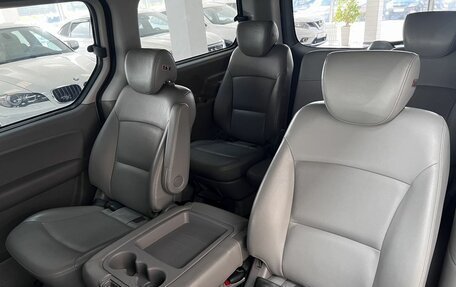 Hyundai Grand Starex Grand Starex I рестайлинг 2, 2016 год, 2 445 000 рублей, 9 фотография