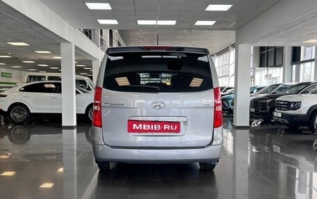 Hyundai Grand Starex Grand Starex I рестайлинг 2, 2016 год, 2 445 000 рублей, 6 фотография