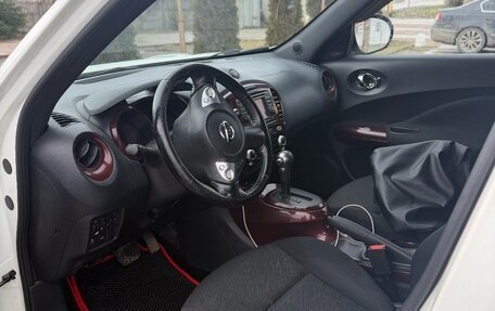 Nissan Juke II, 2011 год, 830 000 рублей, 2 фотография