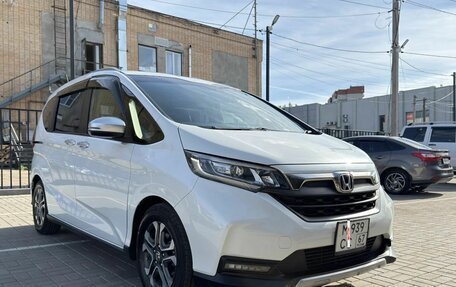 Honda Freed II, 2020 год, 1 700 000 рублей, 31 фотография