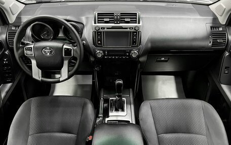 Toyota Land Cruiser Prado 150 рестайлинг 2, 2016 год, 3 615 000 рублей, 10 фотография