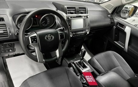 Toyota Land Cruiser Prado 150 рестайлинг 2, 2016 год, 3 615 000 рублей, 8 фотография