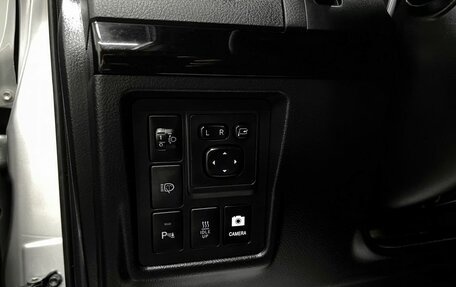 Toyota Land Cruiser Prado 150 рестайлинг 2, 2016 год, 3 615 000 рублей, 23 фотография