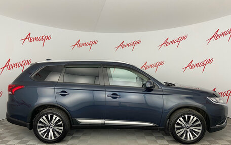 Mitsubishi Outlander III рестайлинг 3, 2019 год, 1 975 000 рублей, 6 фотография