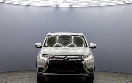 Mitsubishi Outlander III рестайлинг 3, 2016 год, 1 455 000 рублей, 2 фотография