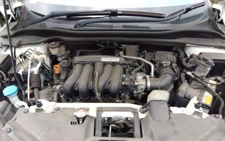 Honda Vezel, 2015 год, 1 650 000 рублей, 6 фотография