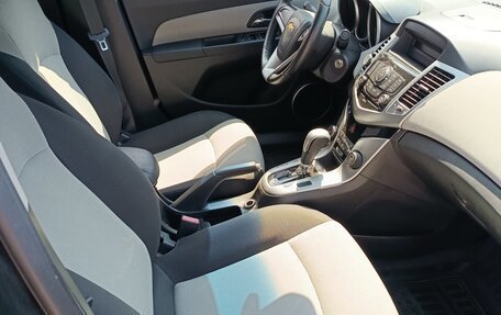 Chevrolet Cruze II, 2012 год, 800 000 рублей, 6 фотография