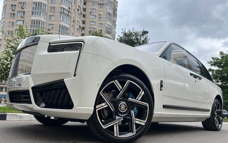 Rolls-Royce Cullinan, 2025 год, 56 000 000 рублей, 10 фотография