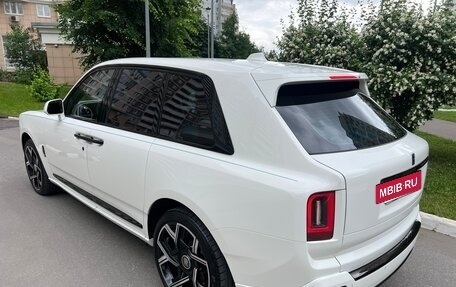 Rolls-Royce Cullinan, 2025 год, 56 000 000 рублей, 11 фотография