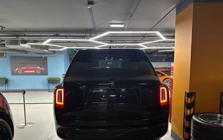 Rolls-Royce Cullinan, 2024 год, 41 900 000 рублей, 5 фотография