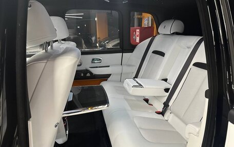 Rolls-Royce Cullinan, 2024 год, 41 900 000 рублей, 6 фотография