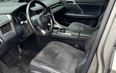 Lexus RX IV рестайлинг, 2019 год, 3 550 000 рублей, 8 фотография