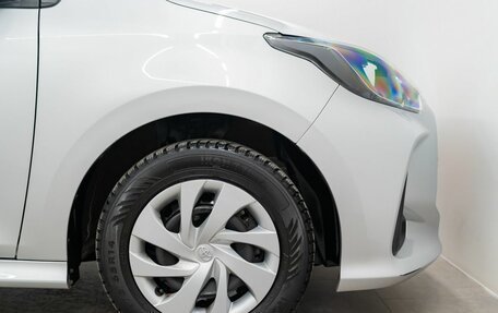 Toyota Yaris, 2021 год, 1 099 000 рублей, 18 фотография