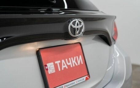 Toyota Yaris, 2021 год, 1 099 000 рублей, 21 фотография