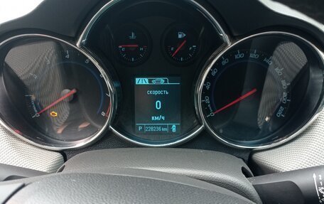 Chevrolet Cruze II, 2013 год, 680 000 рублей, 9 фотография