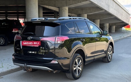 Toyota RAV4, 2016 год, 2 250 000 рублей, 8 фотография