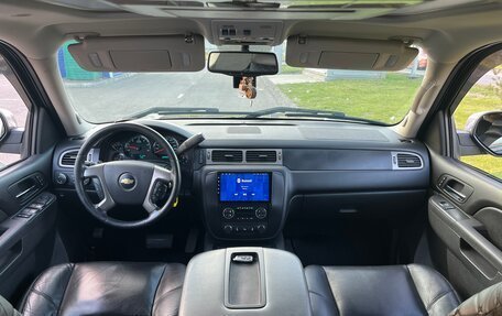 Chevrolet Tahoe III, 2011 год, 1 800 000 рублей, 10 фотография