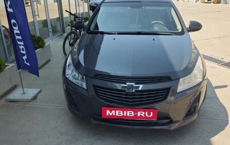 Chevrolet Cruze II, 2013 год, 700 000 рублей, 2 фотография