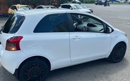 Toyota Yaris III рестайлинг, 2008 год, 560 000 рублей, 6 фотография