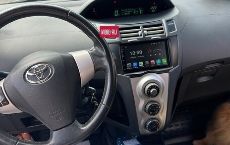 Toyota Yaris III рестайлинг, 2008 год, 560 000 рублей, 11 фотография